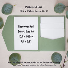 a green envelope with a white insert inside, along with some leaves on a surface. The text indicates that the recommended insert size for the envelope is A6, which is 105 x 148 cm (approx 45 x 63) and 41 x 58°. The text also advises to double-check the invitation size before placing an order, as the pocketfold size is non-returnable.